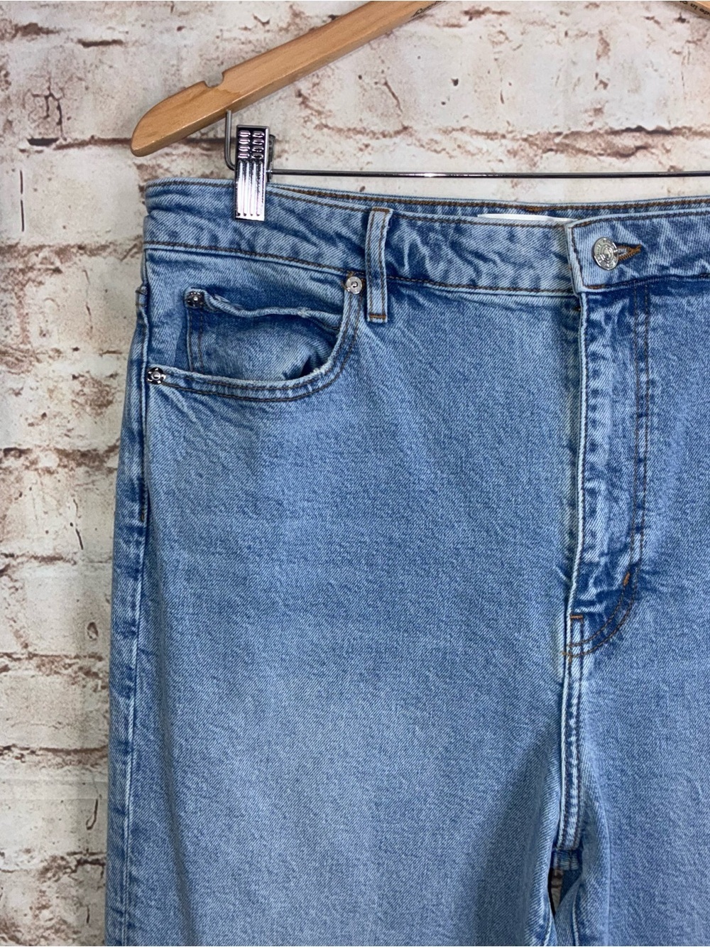 Frame The Ruler Straight Leg Jeans in Dolly Size 33 - Picture 2 of 6